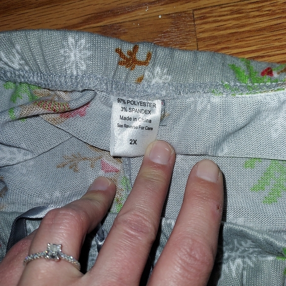 Christmas PJs 2 piece set - Picture 5 of 5